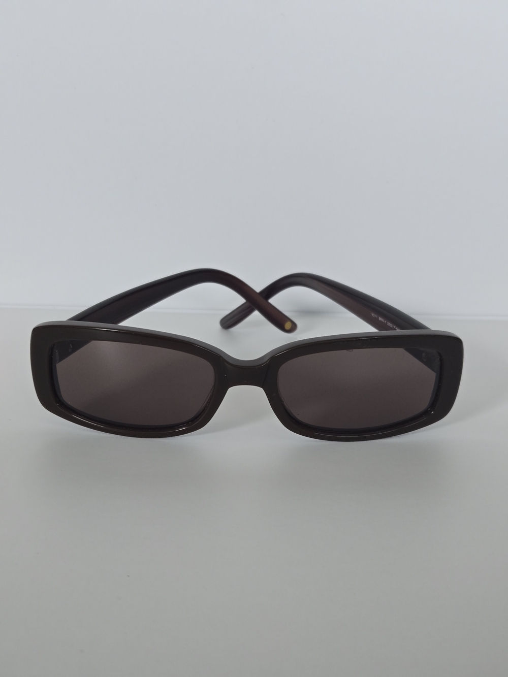 Vintage GUESS Sunglasses GU7202 BRN-1 Y2K Matrix Dark Brown Rectangle 90s